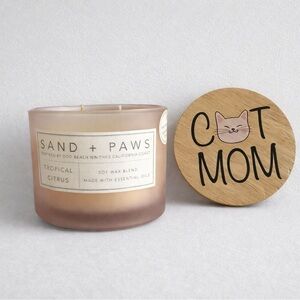 Sand + Paws Cat Mom Neutralizing Pet Odor Soy Wax Candle In Tropical Citrus